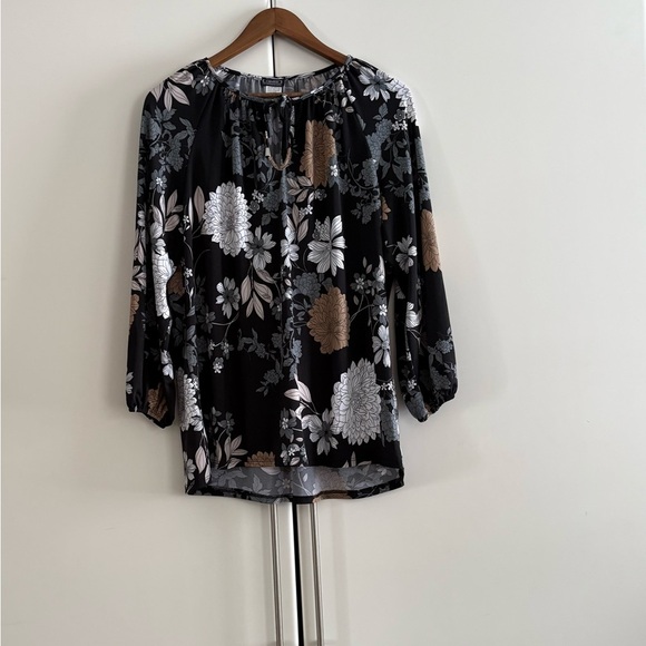 Clientele Tops - Chic Floral Women's Blouse in Black and Brown. MADE IN CANADA